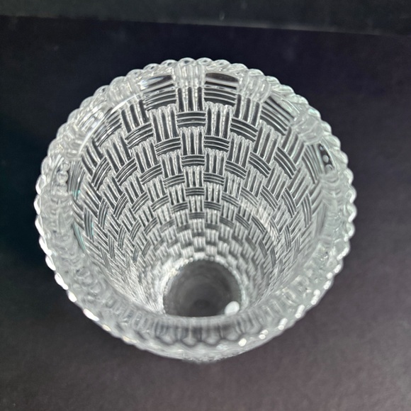 Tiffany & Co 8" Basket Weave Vase Woven Cylinder - NEW w/Box - Picture 4 of 8